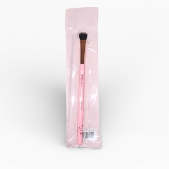 Mally Beauty Other - Mally Beauty All Over EYE SHADOW BRUSH Sealed NEW